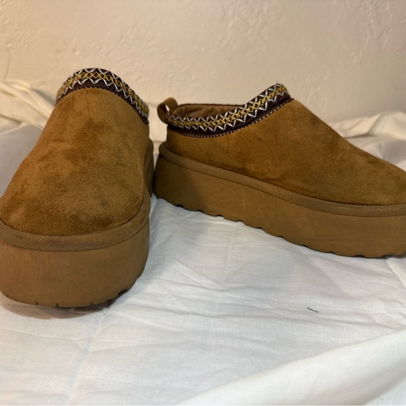 Olivia & Kate Shoes - Oliver & Kate Women’s Platform Mule Slip-On in Chestnut Brown size 7